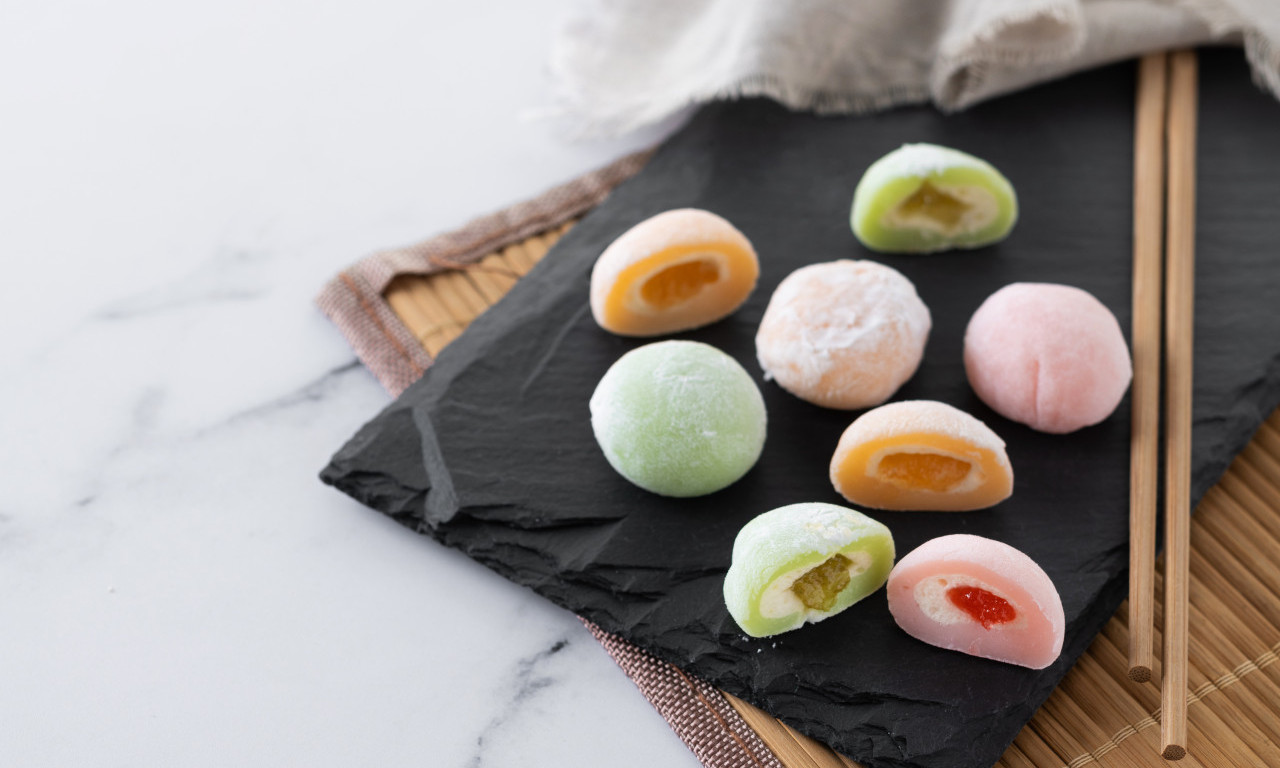 JAPANSKI MOCHI OSVAJA TRPEZE Mekani kolač koji možete pripremiti za pola sata!