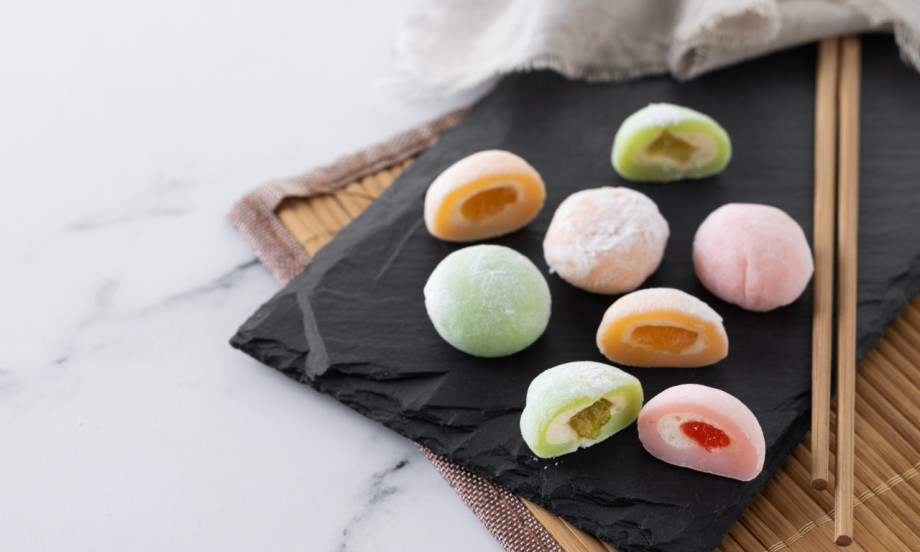 JAPANSKI MOCHI OSVAJA TRPEZE Mekani kolač koji možete pripremiti za pola sata!