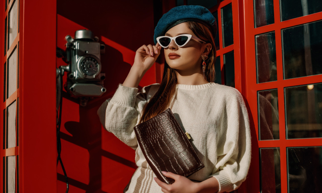 AKO ŽELITE DA BUDETE PRIMEĆENE, TO JE TO Lažna krokodilska koža ponovo je u modi i podiže svaki outfit!