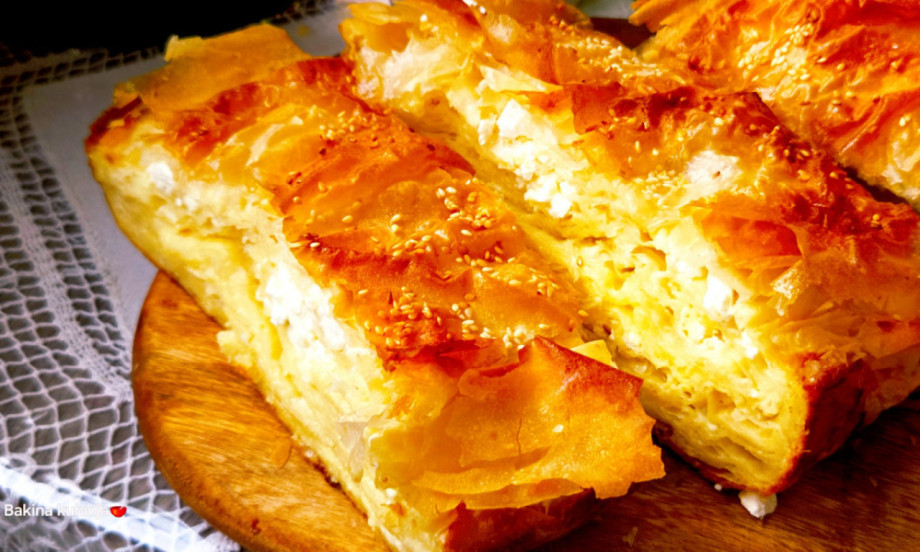 NEOBIČNA REZANAC GIBANICA Pravi se za 15 minuta i ceo je obrok! (VIDEO)