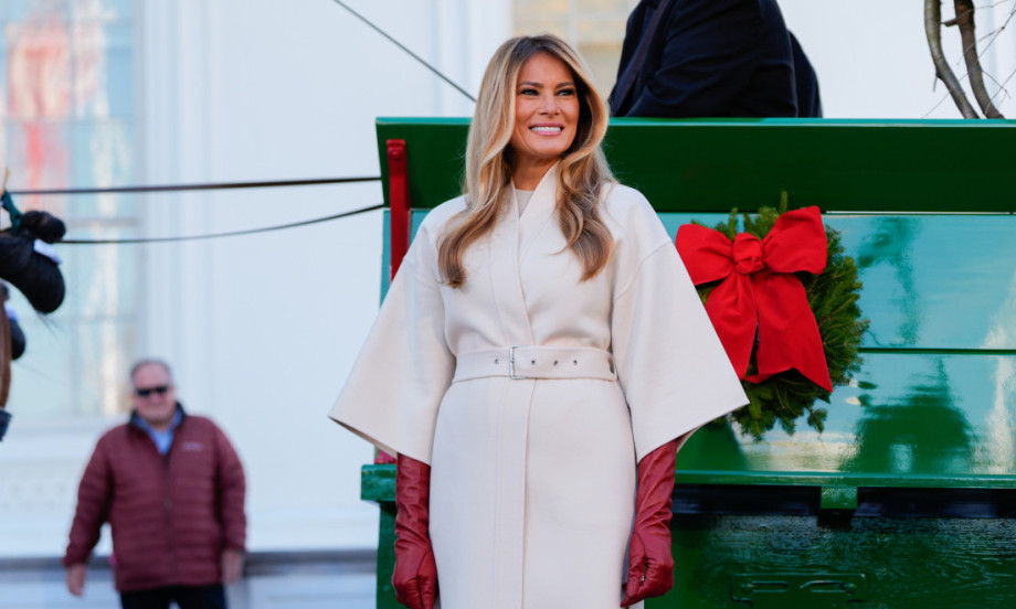 LUKSUZ I PRAZNICI Melanija Tramp u glamuroznom stajlingu započela božićne pripreme u Beloj kući (FOTO)