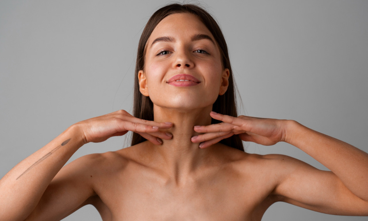 BEAUTY TREND KOJI JE OSVOJIO SVET Puževa sluz, čudo za lice ili samo mit?