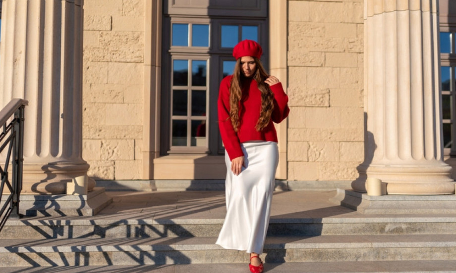 SATENSKE SUKNJE SU I DALJE "U MODI" Komad koji svakoj zimskoj kombinaciji daje luksuzan sjaj