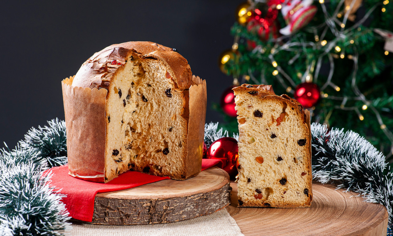 OMILJENI KOLAČ IZ LIDLA, NAPRAVITE SAMI Kolač koji unosi toplinu, radost i božićnu magiju u svaki dom