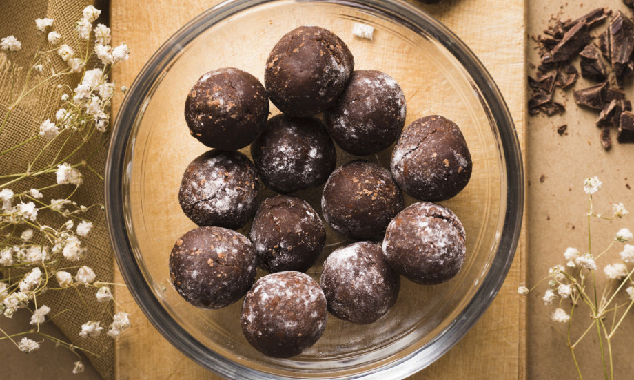 SAVRŠEN PRAZNIČNI DESERT BEZ PEČENJA Bejlis kuglice gotove za 15 minuta!