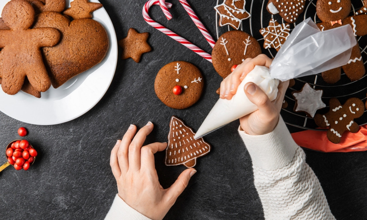 VREME JE ZA MEDENJAKE! Ideje za najlepše šare i recept za jednostavan fil koji uvek uspeva!