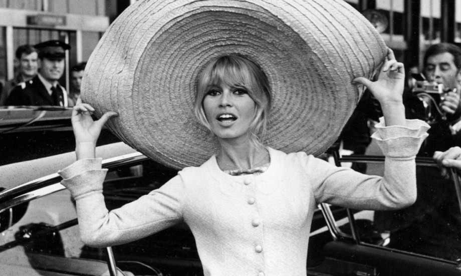 DNEVNI HOROSKOP ZA PONEDELJAK, 29. DECEMBAR Ovnovi hladni, Bikovi preplavljeni emocijama, Jarčevi stavljaju tačku