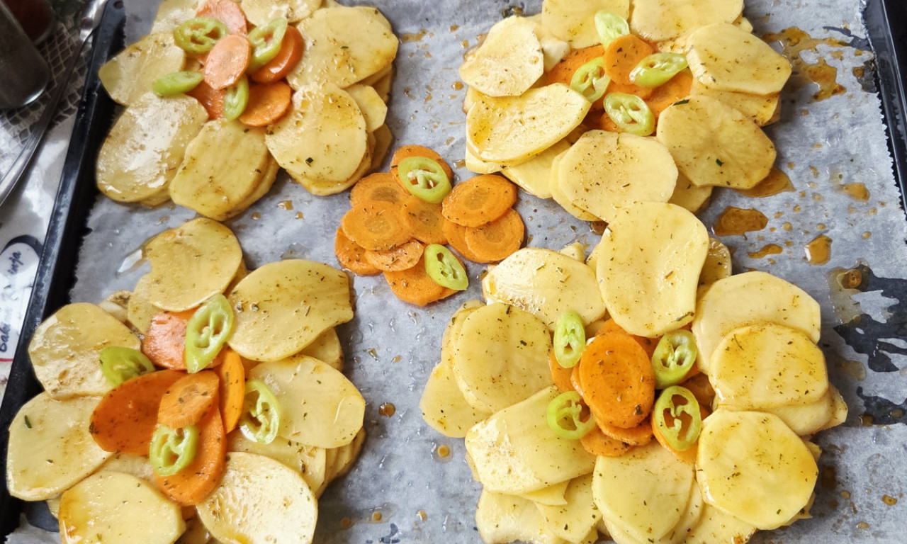 KROMPIR MOZAIK – HRSKAVI SUNCOKRETI IZ MOJE KUHINJE!