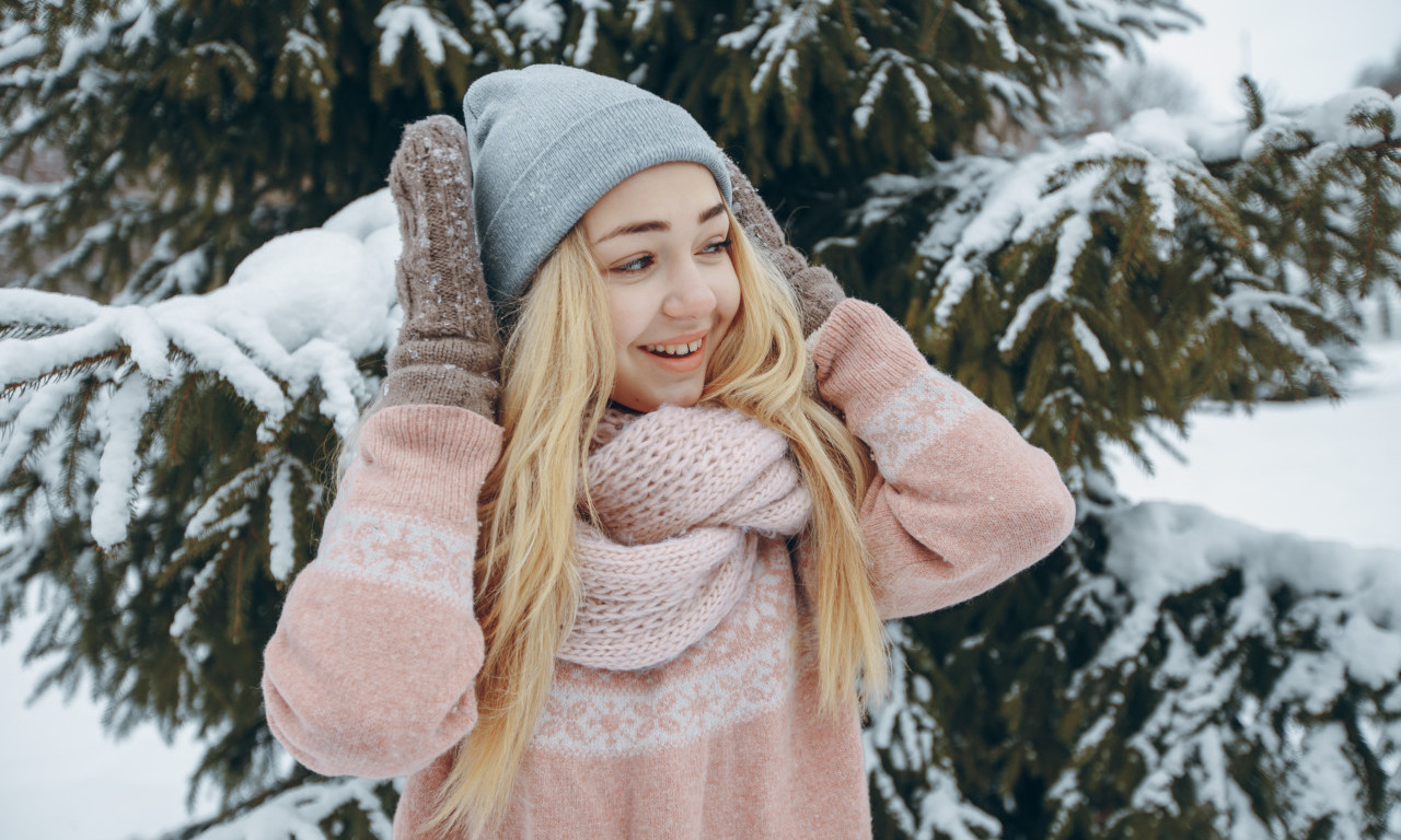 NI KAPA NI JAKNA, OVO JE NAJPRLJAVIJI ZIMSKI KOMAD ODEĆE Evo koliko često treba da se pere!