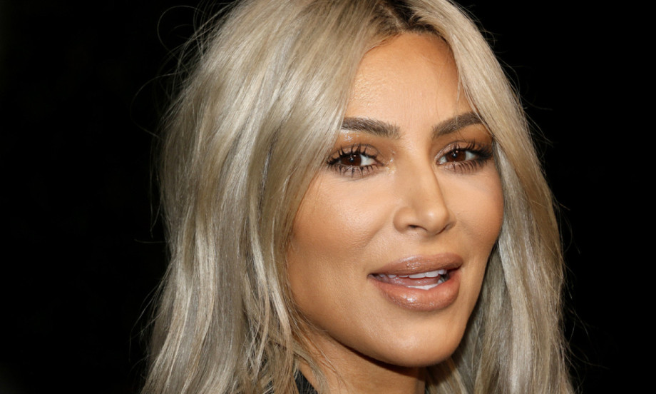 ZIMSKA OBUĆA O KOJOJ SVI PRIČAJU, A NISU ČIZME Ovaj neočekivani trend svi nose i preuzeo je ulice!