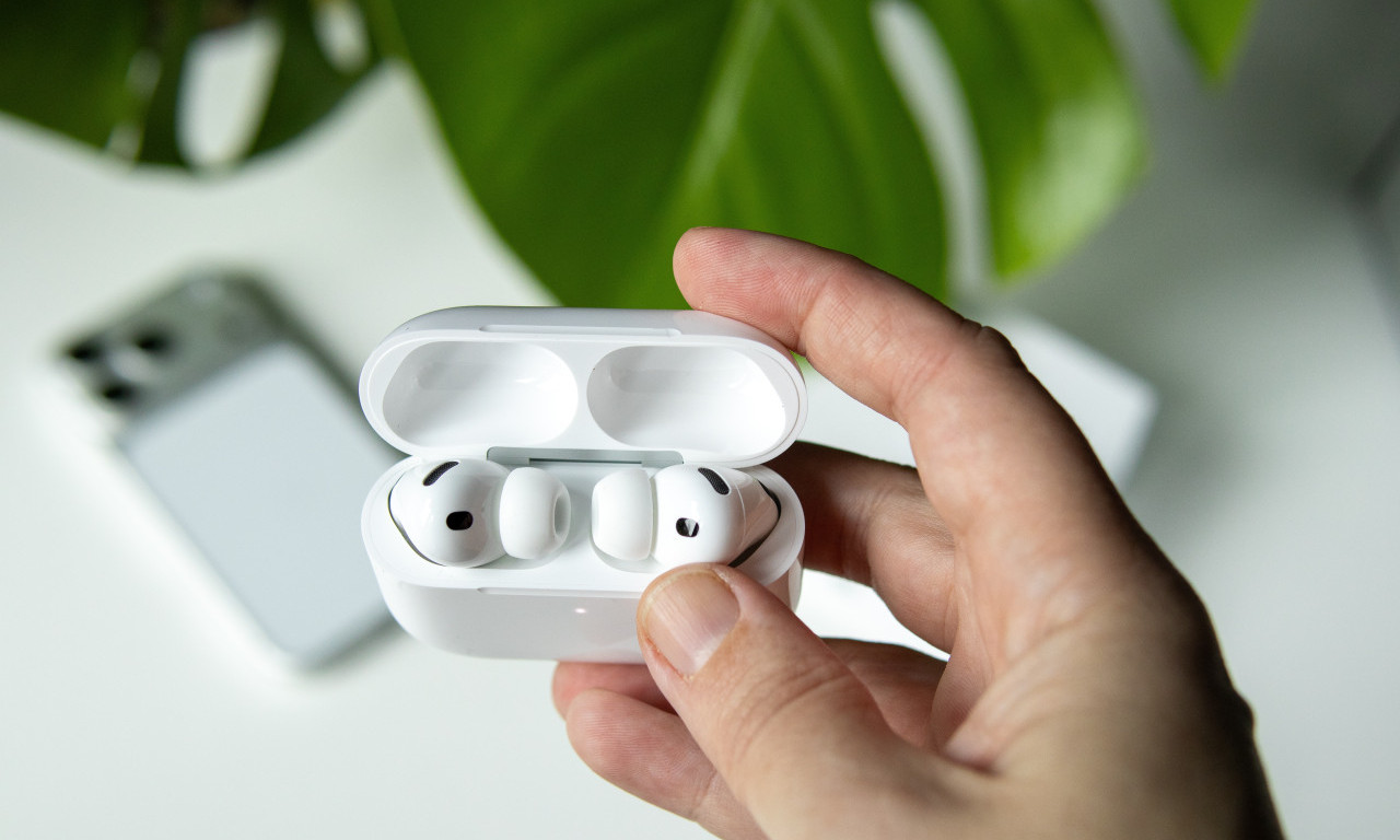 KOLIKO SAMO ZRAČE, NISMO NI SVESNI Bežične slušalice koristimo svakodnevno, a dugoročni efekti su nepoznati