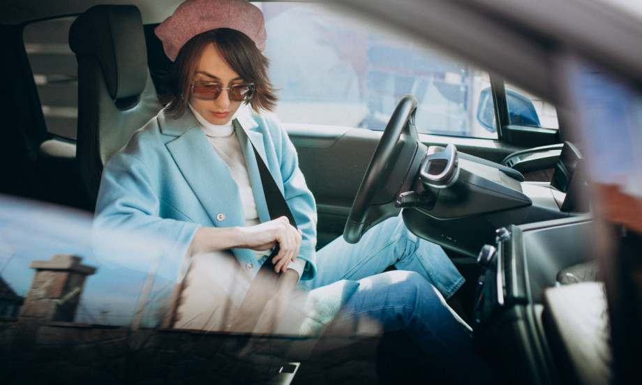 OVIH 10 STVARI NIKADA NE BI TREBALO DA DRŽITE U KOLIMA Praktični saveti za hladne i vlažne dane!