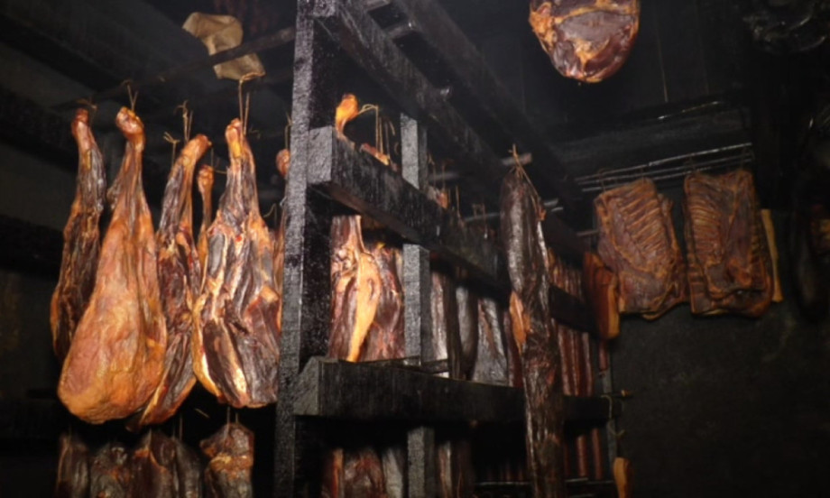 MESNE PRERAĐEVINE OPASNE KAO CIGARETE Nutricionistkinja upozorava na oznake koje svi ignorišu