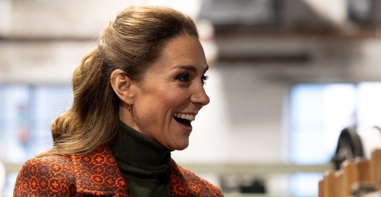 KEJT POKAZALA DA JOJ JE ZANAT U GENIMA Šila farmerke za princa Vilijama! (FOTO)