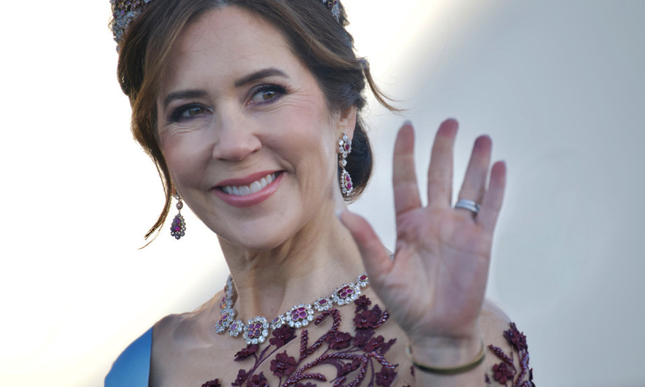 OVO JE NJENA TAJNA Kako kraljica Meri u 54. izgleda tako sveže, bez trunke botoksa i filera (FOTO)