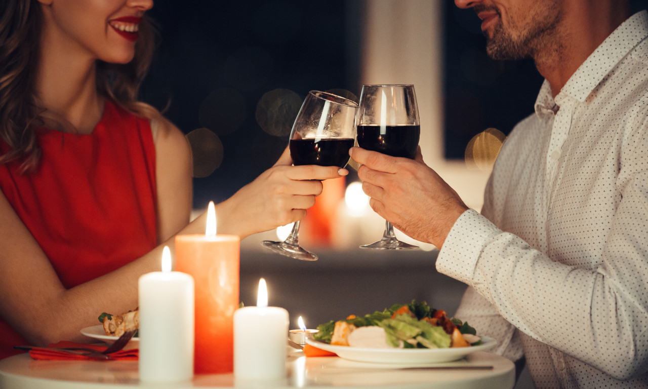 ROMANTIČNA VEČERA ZA DAN ZALJUBLJENIH Evo par jednostavnih recepata koji osvajaju na prvi zalogaj!