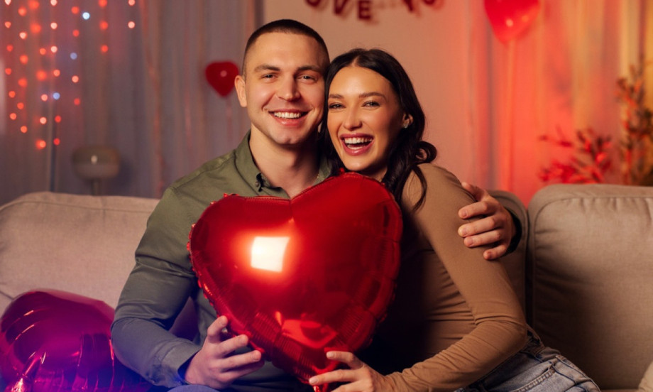 POKLONI ZA NJU I NJEGA Najlepše ideje za Dan zaljubljenih! (PRAVI SAVETI)