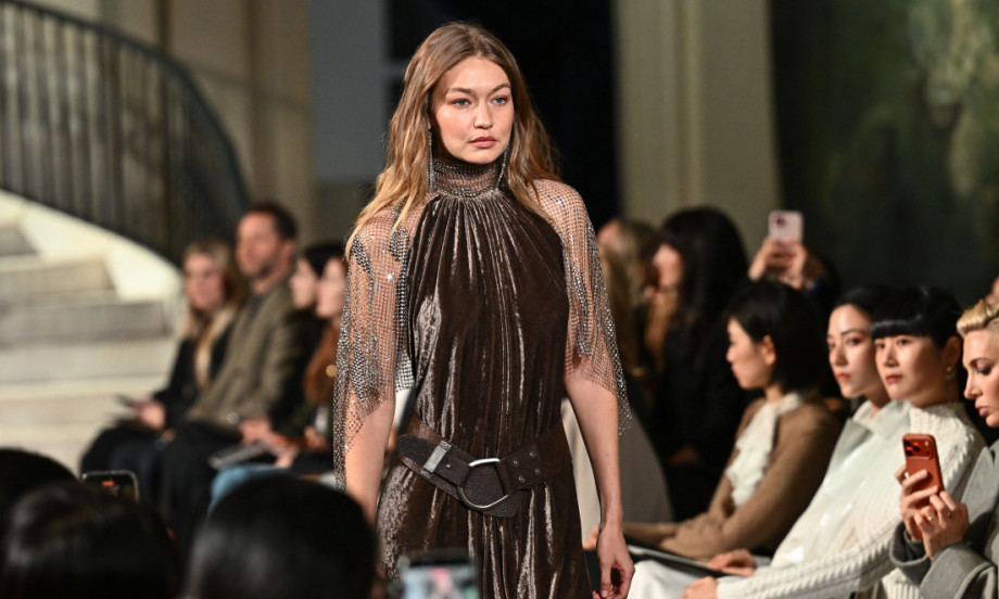 RALF LOREN REVIJA POMERILA GRANICE LUKSUZA Jesen 2026. donosi tamnu eleganciju i moćne siluete (FOTO)