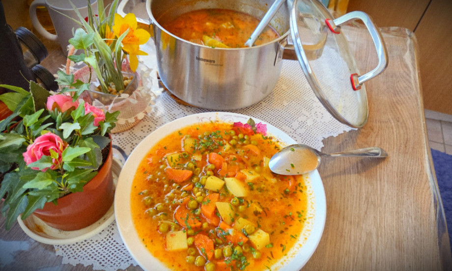 DEKIN POSNI ČORBAST GRAŠAK – PRSTE DA POLIŽETE!