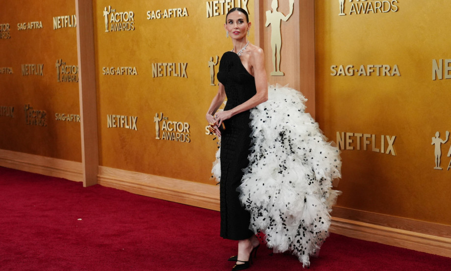 "IZGLEDA KAO ŠIŠMIŠ, ŠTA JE BRE OVO?!" Fanovi u šoku zbog izgleda Demi Mur, vrište mreže zbog Ozempika