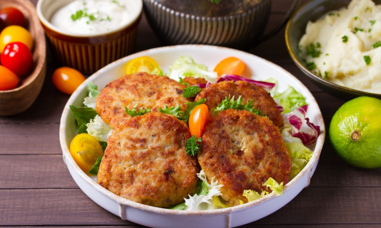 SOČNE PLJESKAVICE OD OSLIĆA Gotove za 45 minuta, a ukusne kao iz restorana (RECEPT ZA POČETNIKE)