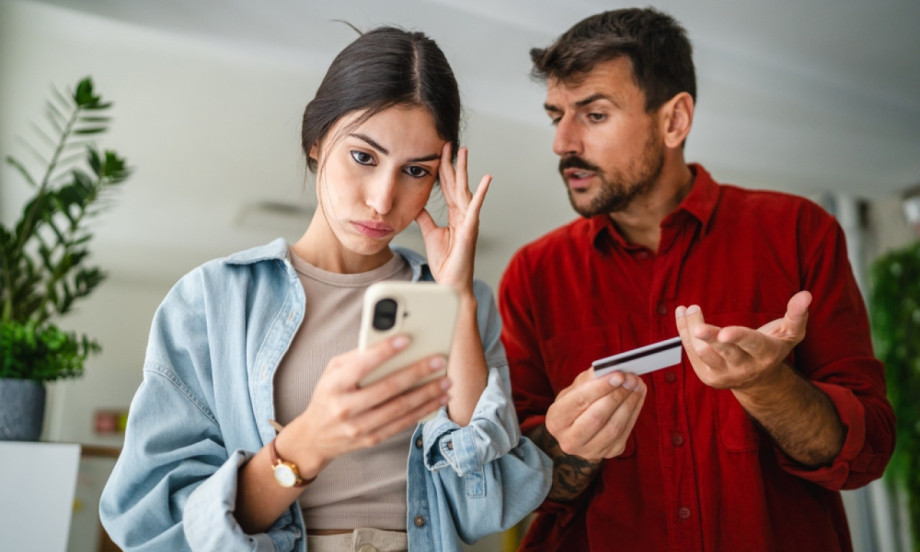 "DA SLUŠA MUŽA, NEGO ŠTA" Čak 31% muškaraca smatra da žena treba da sluša muža!