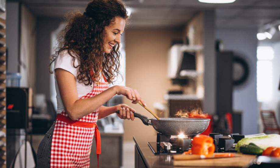 KAKO DA KUĆA NE MIRIŠE NA LUK Stručnjaci otkrivaju jednostavno rešenje!