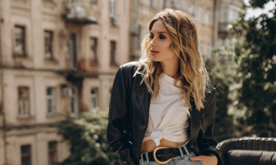 FRANCUSKINJE OVO NOSE UZ FARMERKE Pet kombinacija koje izgledaju skupo, a lako se kopiraju!