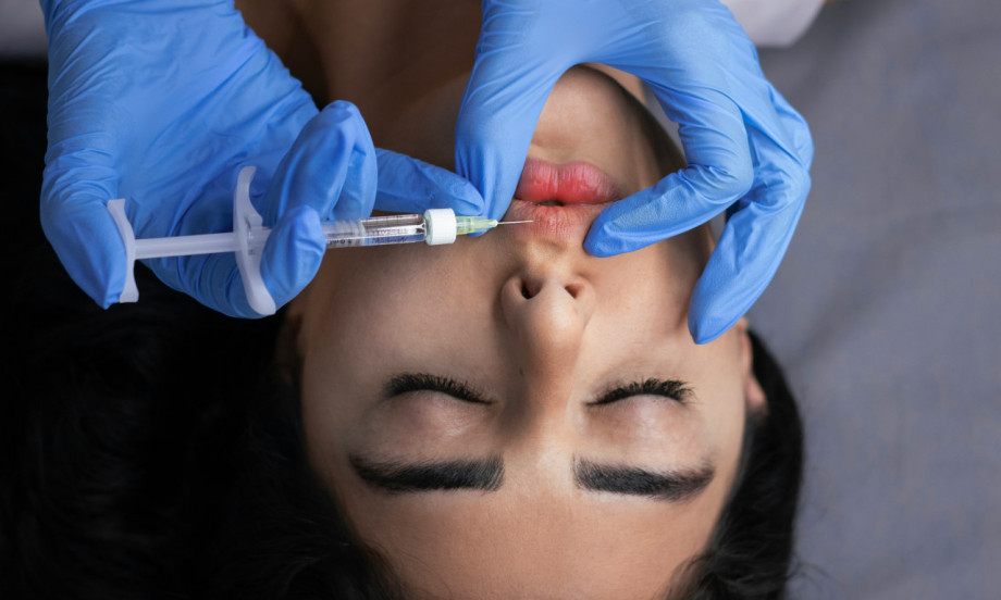 PUT DO LEPŠIH I PRIRODNIJIH USANA Zašto su lip busteri sve traženiji od hijaluronskih filera