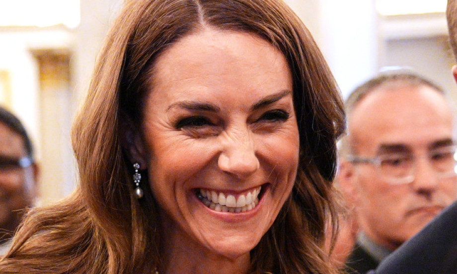 KEJT U SUZAMA SA OSMEHOM Gost u palati raznežio i princezu pričom o pokojnoj supruzi