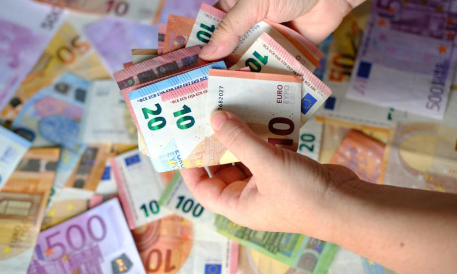 NAŠE BAKE SU SE KLELE U OVAJ RITUAL Za privlačenje novca potrebne su samo so i kovanice