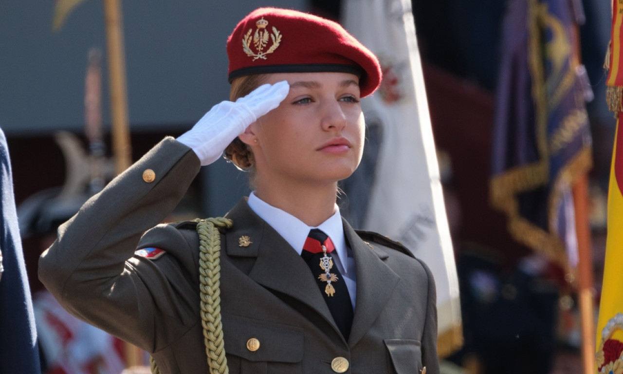 PRINCEZA LEONOR ZAVRŠILA VOJNU OBUKU Buduća kraljica Španije naučila da leti, skače padobranom i komanduje vojskom