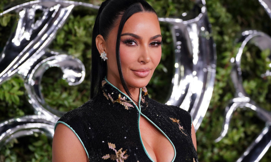 VIŠE NE KRIJU BLISKOST? Kim Kardašijan i Luis Hamilton se držali za ruke pred svima